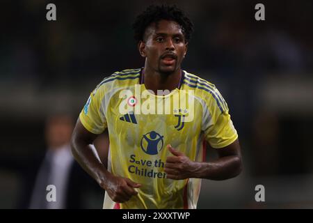 Verona, Italia. 26 agosto 2024. Juan Cabal della Juventus durante Mara'Antonio Bentegodi, Verona. Il credito per immagini dovrebbe essere: Jonathan Moscrop/Sportimage Credit: Sportimage Ltd/Alamy Live News Foto Stock