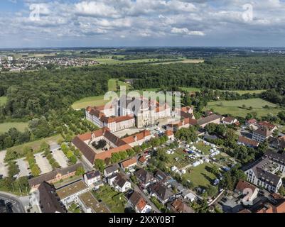 Vista aerea del complesso monastico di Wiblingen, ex abbazia benedettina, poi castello e caserme, Ulma, Baden-Wuerttemberg, Germania, Europa Foto Stock