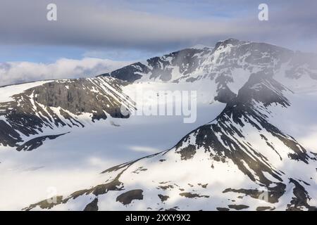 Nuvoloso Mood, Kebnekaisefjaell, Norrbotten, Lapponia, Svezia, luglio 2015, Europa Foto Stock