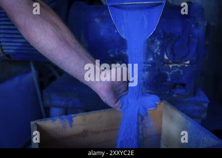 La fabbrica di colore blu di Schindler si trova direttamente sul fiume Zwickauer Mulde e appartiene al distretto Zschorlau di Albernau, nell'ora sassone Mo Foto Stock