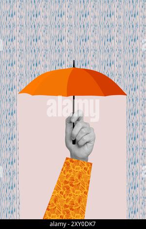Collage fotografico verticale di ombrello arancione con impugnatura, protezione pioggia, previsione ciclone con acqua isolata su sfondo dipinto Foto Stock