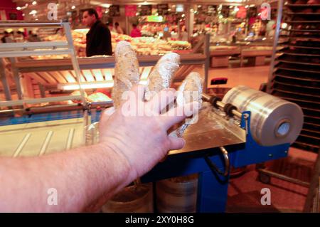 il pane è un alimento fondamentale per gli esseri umani il pane è un alimento essenziale Foto Stock