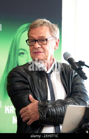 Marvels Wastelanders , Photocall in der Audible-Repräsentanz, Berlin, 26.08.2024 Sylvester Groth Doctor Doom, Lesung und Q & A mit den Schauspielern und Sprechern, MARVELS WASTELANDERS , Photocall zur Präsentation der 6. Und finalen Staffel der Audible Original Podcast-serie Veröffentlichung: 13.09.2024, Audible-Repräsentanz, Berlin, 26.08.2024 Berlin Audible-Repräsentanz Deutschland, germania *** Marvels Wastelanders , Photocall at the Audible Representative Office, Berlin, 26 08 2024 Sylvester Groth Doctor Doom , Reading e Q A con gli attori e relatori, MARVELS WASTELANDERS , Photocall f Foto Stock