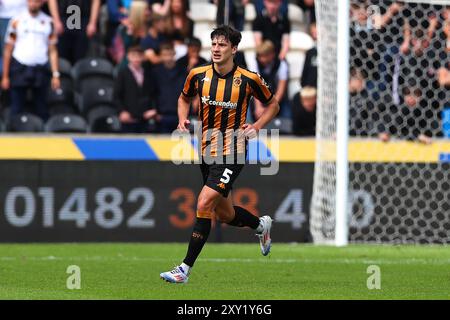 Hull, Regno Unito. 24 agosto 2024. Alfie Jones di Hull City durante la partita Hull City AFC vs Millwall FC SKY BET EFL Championship all'MKM Stadium di Hull, Inghilterra, Regno Unito il 24 agosto 2024 Credit: Every Second Media/Alamy Live News Foto Stock