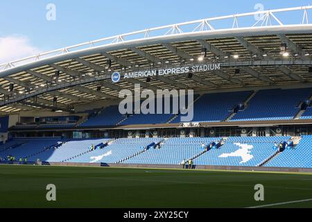 Vista generale dell'American Express Stadium davanti a Brighton & Hove Albion FC vs Crawley Town FC Carabao Cup partita del secondo turno all'American Express Stadium, Brighton & Hove, Inghilterra, Regno Unito il 27 agosto 2024 Credit: Every Second Media/Alamy Live News Foto Stock