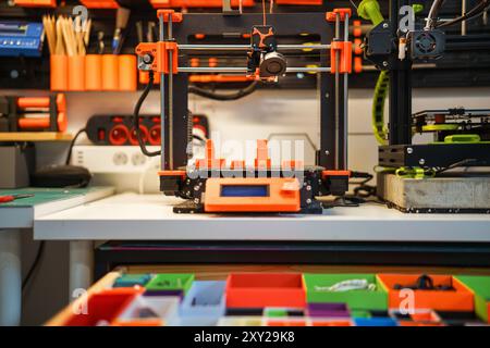 stampante 3d, spazio creativo per workshop Foto Stock