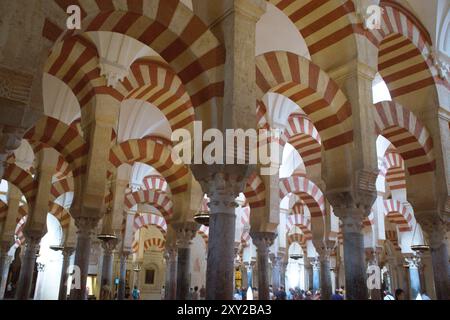 Mezquita-Catedral de Córdoba: Maestosa architettura moresca Foto Stock