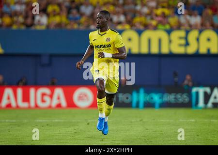 Villarreal, Spagna. 27 agosto 2024. VILLARREAL, SPAGNA - AGOSTO 26: Eric Bailly centrocampo centrale del Villarreal CF corre durante la Liga EA Sports match tra Villarreal CF e RC Celta de Vigo allo Stadio la ceramica il 26 agosto 2024 a Villarreal, Spagna. (Foto di Jose Torres/Photo Players Images/Magara Press) credito: Magara Press SL/Alamy Live News Foto Stock