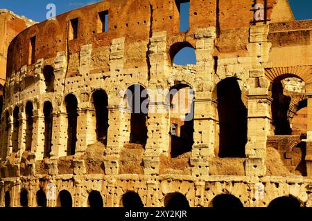 Il Colosseo Romano a Roma in Italia. Foto Stock