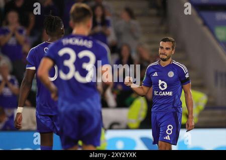 Harry Winks di Leicester City festeggia dopo aver segnato il quarto gol della squadra durante la partita di calcio della Carabao Cup tra Leicester City e Tranmere Rovers al King Power Stadium di Leicester, Inghilterra. (James Holyoak/SPP) credito: SPP Sport Press Photo. /Alamy Live News Foto Stock