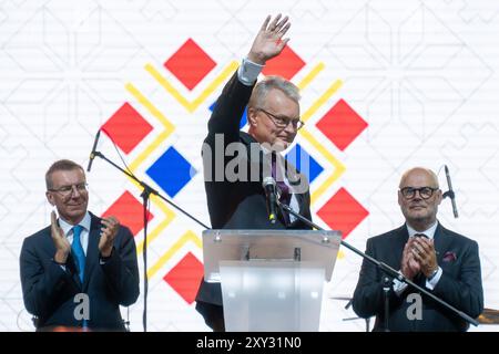 Chisinau, Republik Moldau 27. Agosto 2024: Unabhängigkeitstag der Republik Moldau - 2024 Im Bild: Giannas Nauseda Präsident / Praesident von Litauen gratuliert den Moldauern zum 33. Unabhaengigkeitstag der Republik Moldau zu ihrer Unabhaengigkeit Piata Neamul Adunari Nationale Orhei *** Chisinau, Repubblica di Moldavia 27 agosto 2024 giorno dell'indipendenza della Repubblica di Moldavia 2024 nella foto Giannas Nauseda Presidente della Lituania si congratula con i moldavi per la loro indipendenza per la giornata dell'indipendenza 33 della Repubblica di Moldavia Piata Neamul Adunari National Orhei Copyright: Foxtos Foto Stock