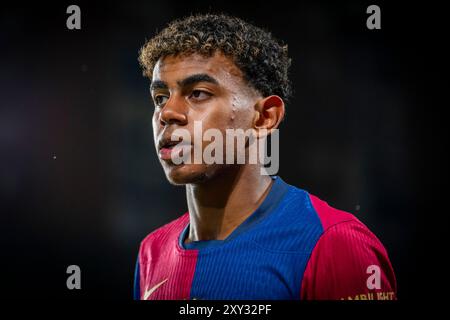 Madrid, Madrid, Spagna. 27 agosto 2024. Lamine Yamal del FC Barcelona visto durante la partita di calcio la Liga EA Sports 2024/25 tra Rayo Vallecano e FC Barcelona al campo de Futbol de Vallecas il 27 agosto 2024 a Madrid, Spagna. (Credit Image: © Alberto Gardin/ZUMA Press Wire) SOLO PER USO EDITORIALE! Non per USO commerciale! Foto Stock