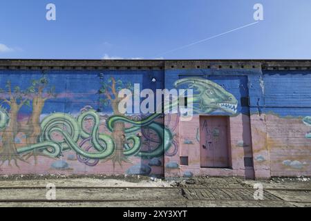 Copenaghen, Danimarca, 17 marzo 2016: Murale di graffiti nel distretto industriale abbandonato, Europa Foto Stock