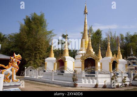 Wat Pa Kham nel villaggio di Pai, provincia di Mae Khong Son, Thailandia, Asia Foto Stock