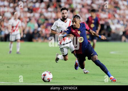 Madrid, Spagna. 27 agosto 2024. Raphinha Dias di Barcellona in azione durante la partita LaLiga EA Sports 2024/25 tra Rayo Vallecano e Barcellona allo stadio Vallecas. Punteggio finale Rayo Vallecano 1:2 Barcellona credito: SOPA Images Limited/Alamy Live News Foto Stock