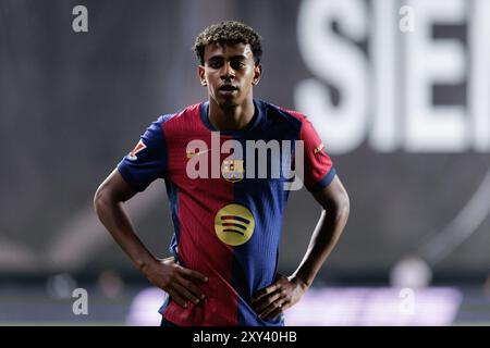 Madrid, Spagna. 27 agosto 2024. Lamine Yamal di Barcellona reagisce durante la partita LaLiga EA Sports 2024/25 tra Rayo Vallecano e Barcellona allo stadio Vallecas. Punteggio finale Rayo Vallecano 1:2 Barcellona credito: SOPA Images Limited/Alamy Live News Foto Stock