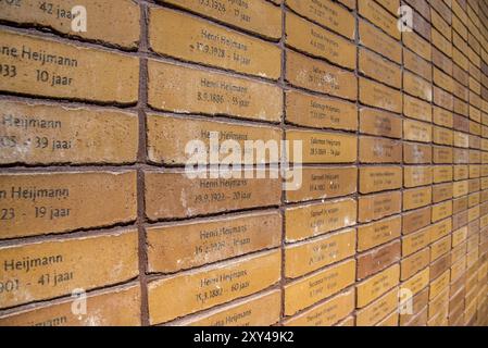 Amsterdam, Paesi Bassi, aprile 2022. Il monumento dedicato all'olocausto ad Amsterdam. Foto Stock