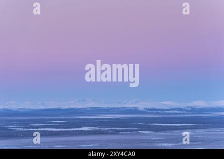 Vista della riserva naturale di Sjaunja, sito patrimonio dell'umanità della Laponia, di Kebnekaise, Norrbotten, Lapponia, Svezia, dicembre 2013, Europa Foto Stock