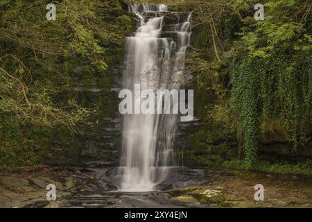 Una cascata in Blaen-y-glyn vicino Torpantau, Powys, Wales, Regno Unito Foto Stock