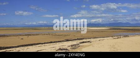 Bassa marea sulla spiaggia di Marahau. Paesaggio idilliaco vicino a Nelson, nuova Zelanda, Oceania Foto Stock