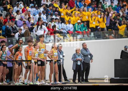 Cedric BARTH (SC Roennau 74), Jana Marie BECKER (Koenigsteiner LV) e Pauline RICHTER (1. LAV Rostock), GERMANIA, 4x400 m staffetta mista PER, Leichtathletik, Athletics, U20 World Athletics Championships Lima 24, U20 Leichtathletik Weltmeisterschaften, 27.08.2024, foto: Eibner-Pressenfuss/Jan Papenfuss Foto Stock