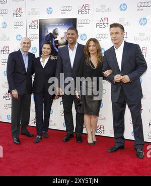 Jeffrey Katzenberg, Nancy Bernstein, Peter Ramsey, Christina Steinberg e Alec Baldwin alla proiezione di Gala dell'AFI FEST 2012 di "Rise of the Guardians" Foto Stock