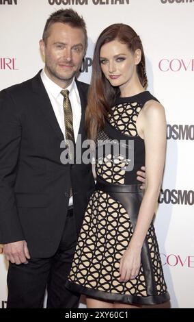 Lydia Hearst e Chris Hardwick alla 50th Birthday Celebration di Cosmopolitan Magazine tenutasi a Ysabel a West Hollywood, USA il 12 ottobre 2015 Foto Stock