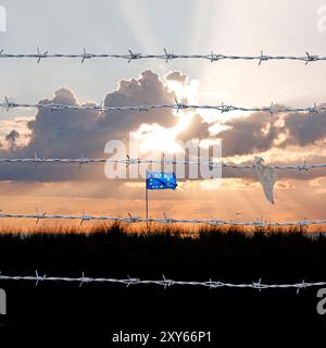 Recinzione di confine verso l'UE Foto Stock