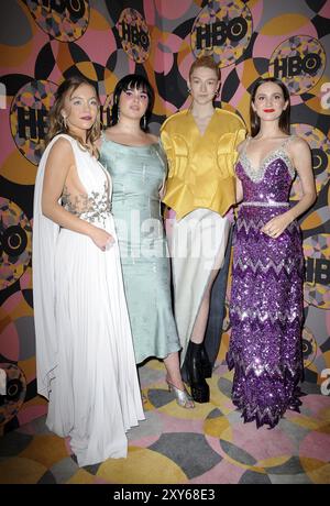 Sydney Sweeney, Barbie Ferreira, Hunter Schafer e Maude Apatow al 2020 HBO's Official Golden Globes After Party tenuto al ristorante Circa 55 Foto Stock