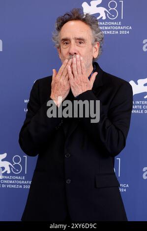 Tim Burton beim Photocall zum Kinofilm Beetlejuice Beetlejuice auf der Biennale di Venezia 2024 / 81. Internationale Filmfestspiele von Venedig in Palazzo del Casinò. Venedig, 28.08.2024 **** Tim Burton al photocall per il film Beetlejuice Beetlejuice alla Biennale di Venezia 2024 81 Mostra Internazionale del Cinema di Venezia al Palazzo del Casino di Venezia, 28 08 2024 foto:xD.xBedrosianx/xFuturexImagex beetlejuice 4866 Foto Stock