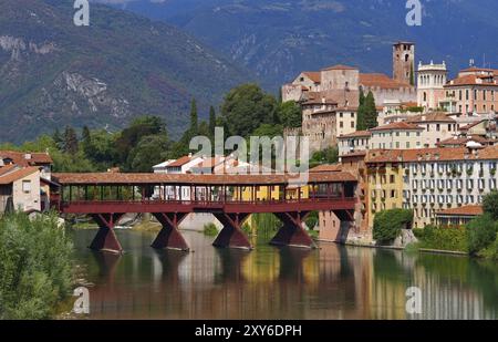 Bassano del Grappa Ponte Vecchio nel nord Italia Foto Stock