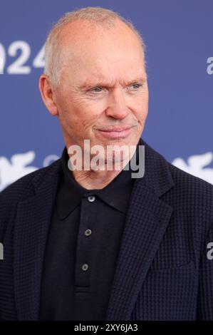 Michael Keaton beim Photocall zum Kinofilm 'Beetlejuice Beetlejuice' auf der Biennale di Venezia 2024 / 81. Internationale Filmfestspiele von Venedig in Palazzo del Casinò. Venedig, 28.08.2024 Foto Stock