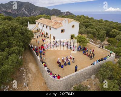 Romeria y baile de boleros tradicionales, ermita de Maristel la, santuario dedicato alla Virgen del Carmen, fondato nel 1890, bosque de Son Ferra, E. Foto Stock