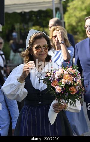 Stoccolma, Svezia. 28 agosto 2024. La regina Silvia di Svezia partecipa ai festeggiamenti per la festa degli anziani al castello di Ekebyhov a Ekerö, Svezia, il 28 agosto 2024. Foto: Fredrik Sandberg/TT code 10080 credito: TT News Agency/Alamy Live News Foto Stock