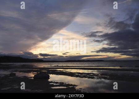 Tramonto sul kolpinsee nel brandeburgo. Tramonto sul Koelpinsee nell'Uckermark Foto Stock