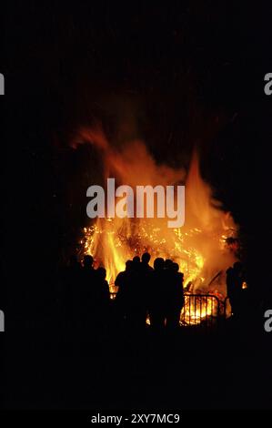 Falò delle streghe, falò della notte di Walpurgis 34 Foto Stock