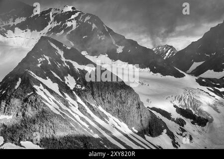 Nuvoloso Mood, Kebnekaisefjaell, Norrbotten, Lapponia, Svezia, luglio 2015, Europa Foto Stock