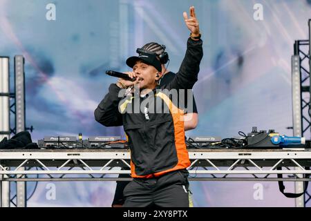 23 agosto 2024, Leeds, Regno Unito: Bru-C si esibisce sul palco principale del Leeds Festival 2024. Crediti fotografici: Thomas Jackson Foto Stock