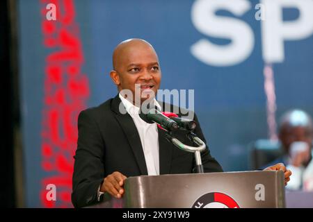 Nick Mwendwa, presidente della Federazione calcistica del Kenya, si rivolge ai delegati durante la riunione generale speciale del 24 agosto 2024 presso lo Sports View Hotel. Foto/CHRI Foto Stock