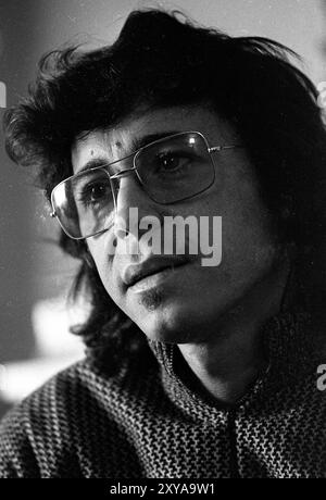 Il sassofonista argentino Leandro "Gato" Barbieri durante un'intervista a Buenos Aires, Argentina, 24 marzo 1971. Foto Stock