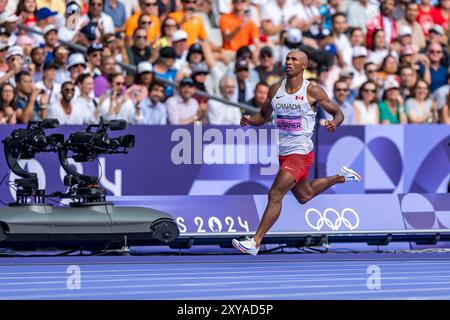 Parigi, Ile de France, Francia. 2 agosto 2024. DAMIAN WARNER (CAN) del Canada, gareggia nel Decathlon maschile allo Stade de France Stadium durante le Olimpiadi estive di Parigi del 2024. (Credit Image: © Walter Arce/ZUMA Press Wire) SOLO PER USO EDITORIALE! Non per USO commerciale! Foto Stock