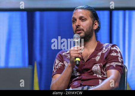 Bonn, Germania, 8 giugno 2019: Shazad Latif (*1988, attore britannico, Star Trek: Discovery) parla delle sue esperienze in Star Trek Discovery al FedCon 28, Foto Stock