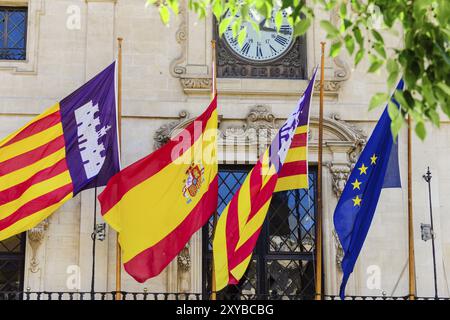 Reloj de Figuera en la fachada del ayuntamiento-fabricado por Collin en 1863-, plaza de Cort, Palma, maiorca, isole baleari, Spagna, Europa, Europa Foto Stock