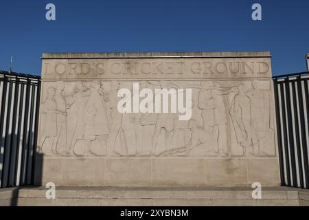 Base in pietra di Lords Cricket Ground durante la V Inghilterra, Sri Lanka. , . (Foto di Mark Cosgrove/News Images) a Londra, Regno Unito il 29/8/2024. (Foto di Mark Cosgrove/News Images/Sipa USA) credito: SIPA USA/Alamy Live News Foto Stock