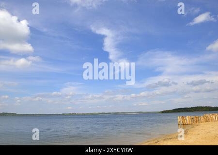 Lago artificiale Bautzen con passeggiata sulla spiaggia Foto Stock