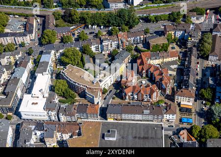 Luftbild, Senioren-Wohnheim Brühl GmbH Haus Lauenstein, kreisförmige Wohnanlage an der Gerberstraße, Gleisdreieck, Bochum, Ruhrgebiet, Nordrhein-Westfalen, Deutschland ACHTUNGxMINDESTHONORARx60xEURO *** Vista aerea, Senioren Wohnheim Brühl GmbH Haus Lauenstein, complesso residenziale circolare su Gerberstraße, Gleisdreieck, Bochum, regione della Ruhr, Renania settentrionale-Vestfalia, Germania ACHTUNGxMINDESTHONORARx60xEURO Foto Stock