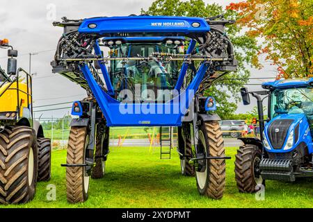 Trattore New Holland - viste Foto Stock