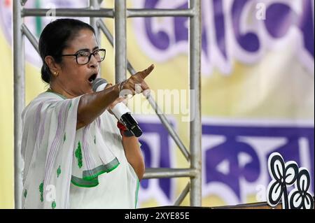 Kolkata, India. 28 agosto 2024. KOLKATA, INDA - AGOSTO 28: Capo ministro del Bengala Occidentale & All India Trinamool Congress (AITC) presidente Mamata Banerjee che parla nell'evento del giorno di fondazione del TMCP, ala studenti del TMC, a Mayo Road il 28 agosto 2024 a Kolkata, India. (Foto di Samir Jana/Hindustan Times/Sipa USA) credito: SIPA USA/Alamy Live News Foto Stock