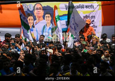 Kolkata, India. 28 agosto 2024. KOLKATA, INDA - AGOSTO 28: Sostenitori del TMCP, ala studenti del TMC durante l'evento del giorno della fondazione a Mayo Road il 28 agosto 2024 a Kolkata, India. (Foto di Samir Jana/Hindustan Times/Sipa USA) credito: SIPA USA/Alamy Live News Foto Stock