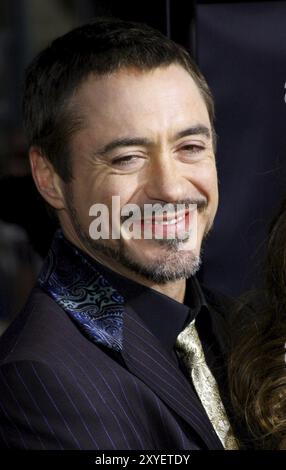 Robert Downey Jr. Alla premiere di Los Angeles di Iron Man tenutasi al Grauman's Chinese Theater di Hollywood, USA, il 30 aprile 2008 Foto Stock